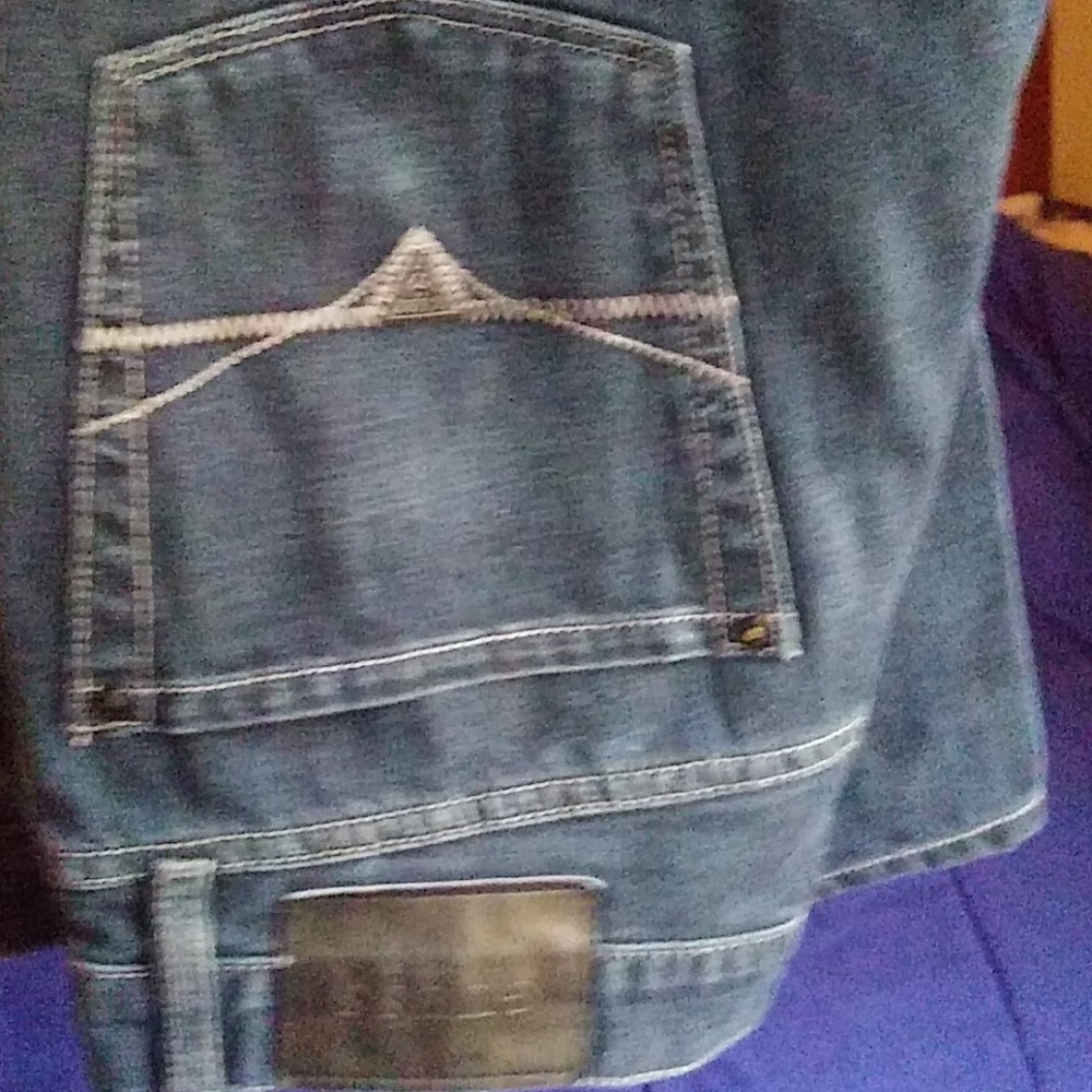 GUESS JEANS